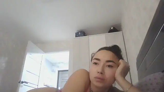 Cynariva online show from 6, 11, 2025