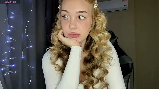 EvaCarter1 online show from 26, 9, 2025