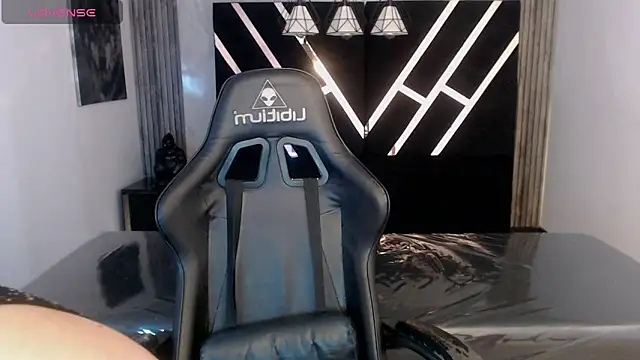 Snapshot of Sunrise_ch chatting on 27, 11, 2025 Sunrise ch online show from 27, 11, 2025