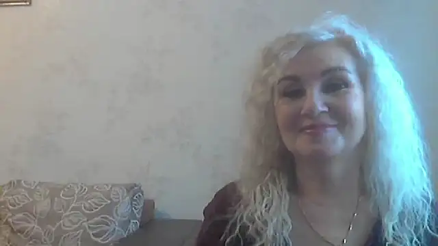 Snapshot of LadySexyBlond chatting on 18, 10, 2025 LadySexyBlond online show from 18, 10, 2025