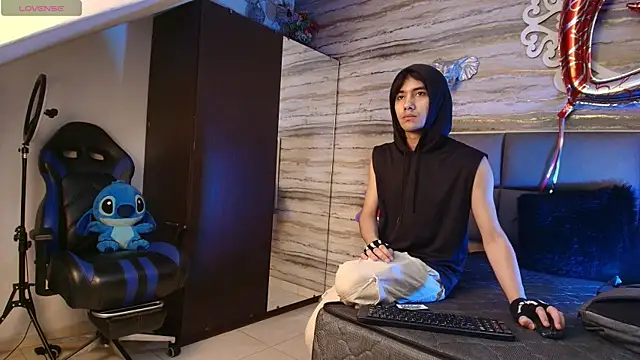 Snapshot of Lovers_21 chatting on 19, 2, 2026 Lovers 21 online show from 19, 2, 2026