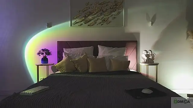 Nicole Broown  online show from 1, 4, 2026