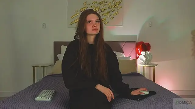 Nicole Broown  online show from 8, 3, 2026