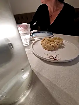 candymaxxx online show from 24, 2, 2026