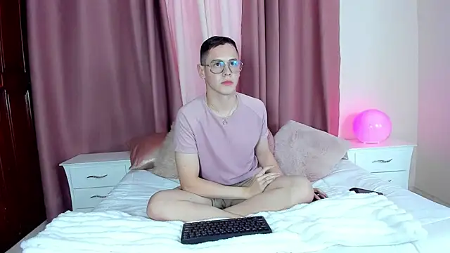 royal fantasy online show from 3, 12, 2025