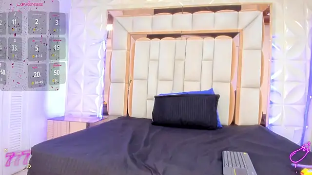 Sarah Adamss online show from 13, 4, 2026