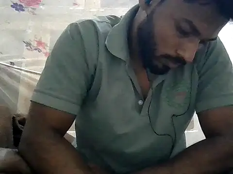 Snapshot of Raw12499 chatting on 21, 11, 2025 Raw12499 online show from 21, 11, 2025