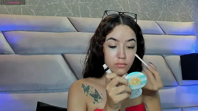 LilianGomez  online show from 30, 11, 2025