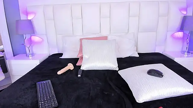 LilianGomez  online show from 11, 10, 2025