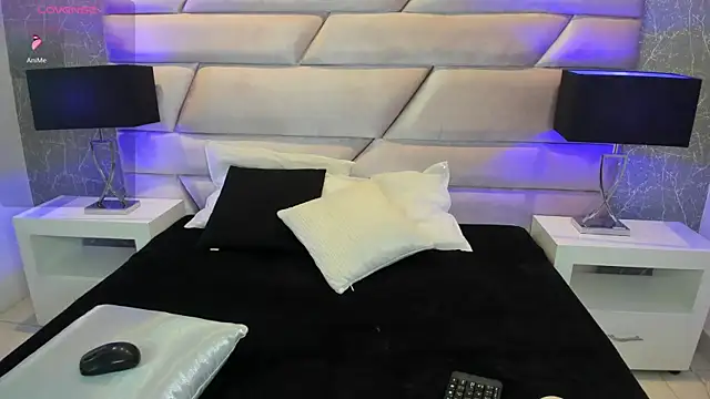 LilianGomez  online show from 4, 11, 2025