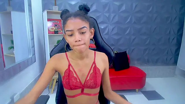 adisson petite1 online show from 25, 10, 2025