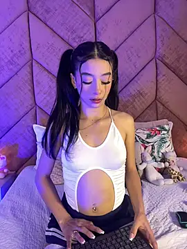 ChloeRosses online show from 5, 3, 2026