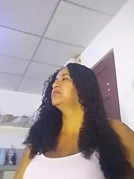 MEYBELLATINA online show from 2, 3, 2026