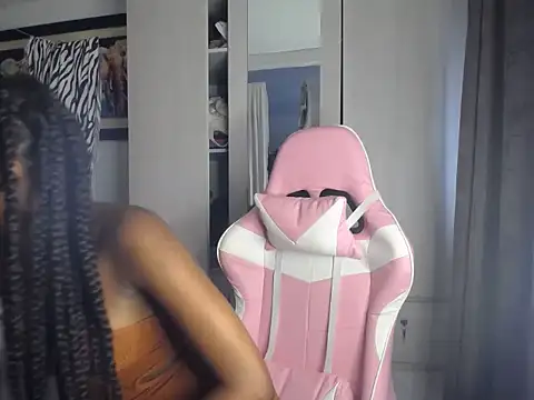 Snapshot of Nahomyyy chatting on 27, 2, 2026 Nahomyyy online show from 27, 2, 2026