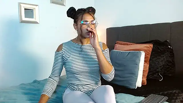 SashaBowei online show from 12, 10, 2025