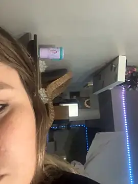 BuzzBunni69 online show from 15, 10, 2025