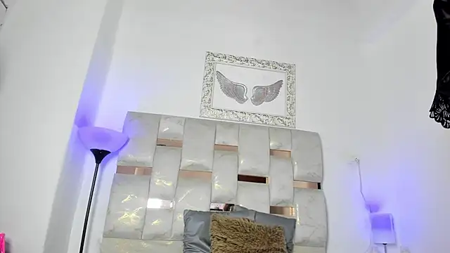 Nyra 18 online show from 26, 11, 2025