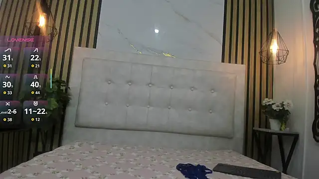 Nyra 18 online show from 20, 12, 2025