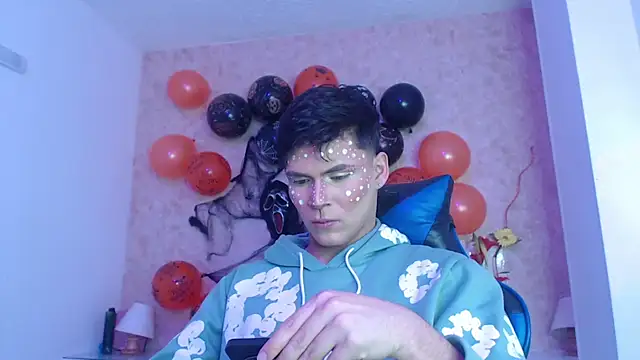 Aaron Foxxx online show from 2, 11, 2025