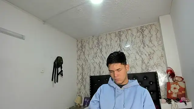 Aaron Foxxx online show from 6, 11, 2025