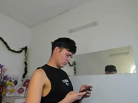 Aaron Foxxx online show from 23, 12, 2025