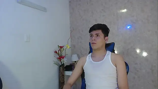 Aaron Foxxx online show from 5, 10, 2025