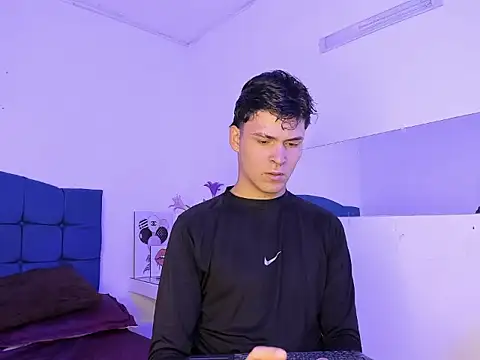 Aaron Foxxx online show from 6, 1, 2026