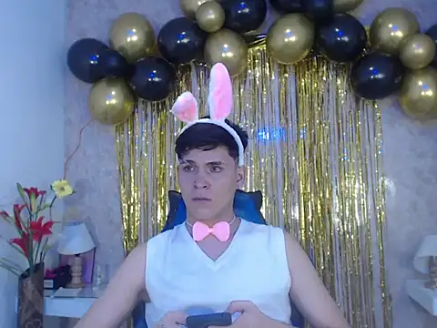 Aaron Foxxx online show from 12, 10, 2025