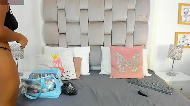 ChikiBom28 online show from 23, 10, 2025