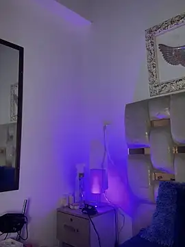 Honey noir online show from 5, 2, 2026