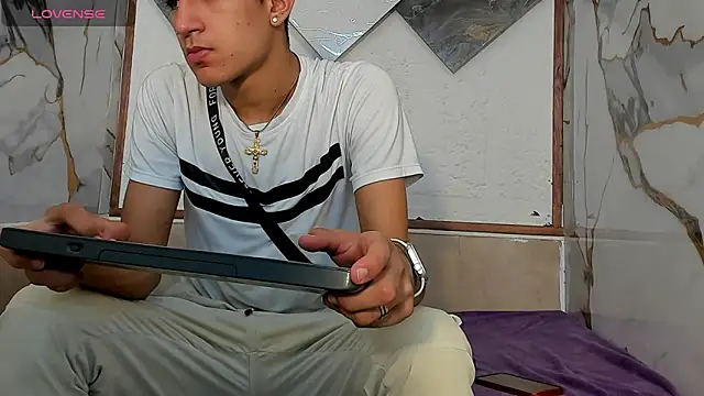 Stiben boy online show from 9, 10, 2025