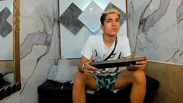 Stiben boy online show from 7, 10, 2025