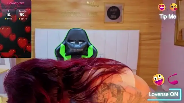 Snapshot of draviana_a_ chatting on 20, 12, 2025 draviana a online show from 20, 12, 2025