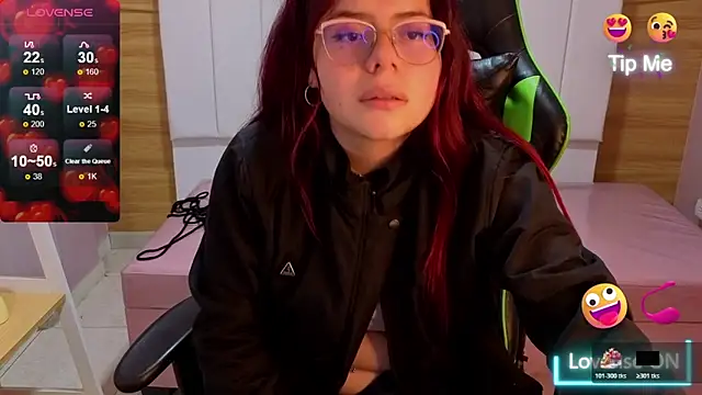 Snapshot of draviana_a_ chatting on 19, 12, 2025 draviana a online show from 19, 12, 2025