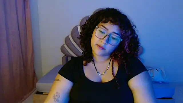 BlueeVelvet online show from 7, 10, 2025