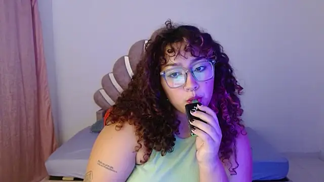 BlueeVelvet online show from 28, 9, 2025