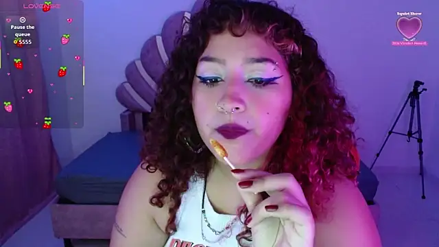 BlueeVelvet online show from 17, 10, 2025