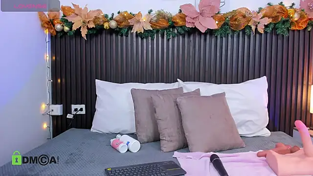 alahia mellers online show from 15, 12, 2025