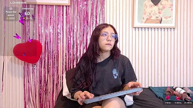 Snapshot of Abrilmirren chatting on 19, 2, 2026 Abrilmirren online show from 19, 2, 2026