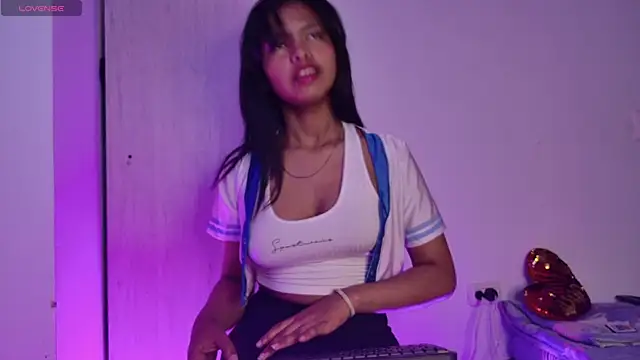 Snapshot of miamiller188 chatting on 10, 11, 2025 miamiller188 online show from 10, 11, 2025