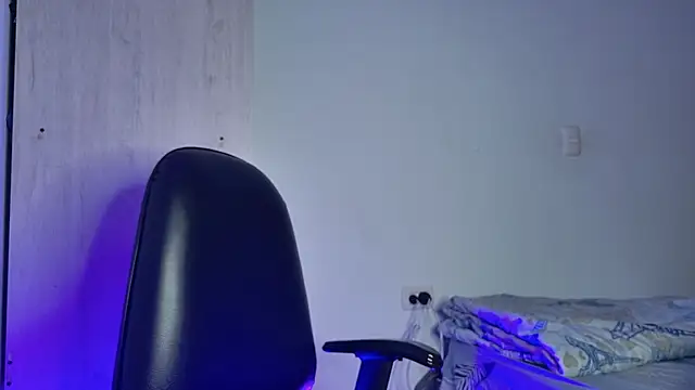 Snapshot of miamiller188 chatting on 25, 11, 2025 miamiller188 online show from 25, 11, 2025