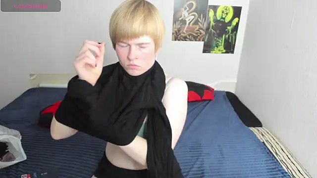 Cattie w  online show from 15, 11, 2025