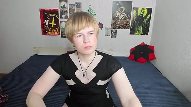 Cattie w  online show from 8, 4, 2026