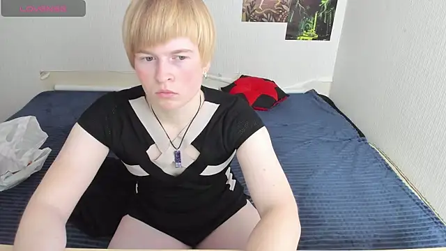 Cattie w  online show from 8, 11, 2025