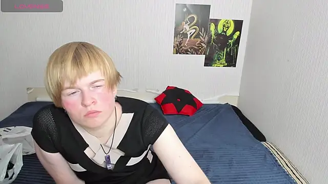 Cattie w  online show from 14, 11, 2025