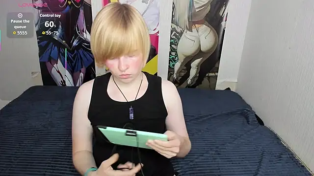 Cattie w  online show from 9, 10, 2025