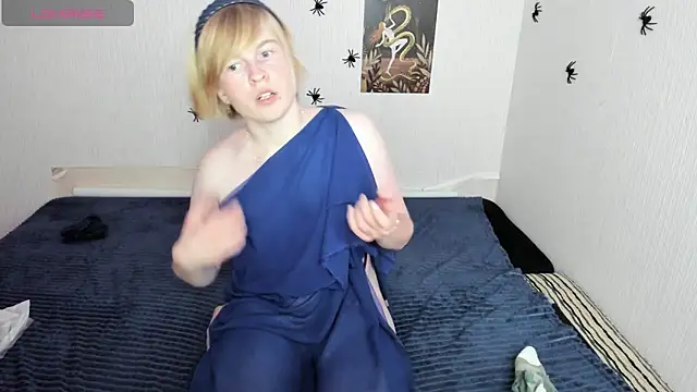 Cattie w  online show from 31, 10, 2025