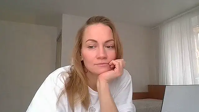 Snapshot of Thavione chatting on 16, 2, 2026 Thavione online show from 16, 2, 2026