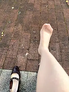 POS001 online show from 23, 11, 2025