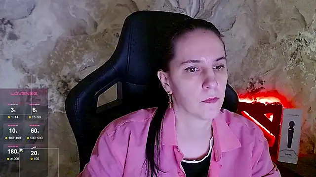 Irwi Tomboy online show from 1, 6, 2026
